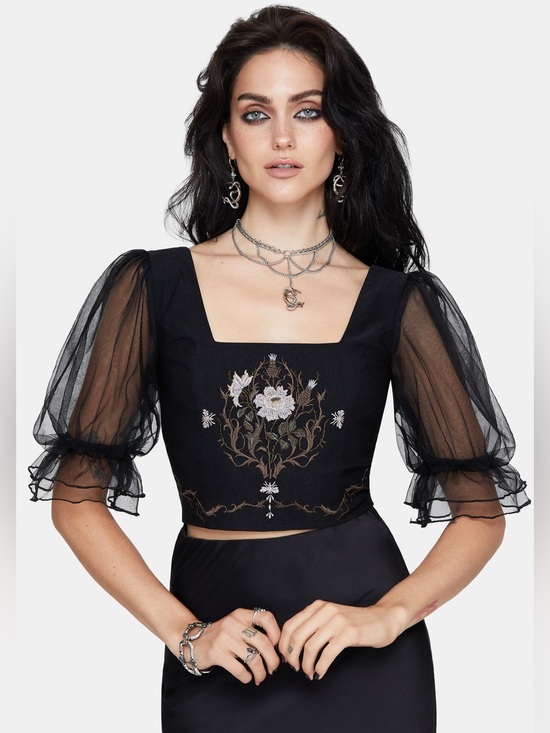 Disturbia Tops - NWOT Disturbia Silva Climbing Roses Embroidered Puff Sleeve Top US 8 / UK 12
